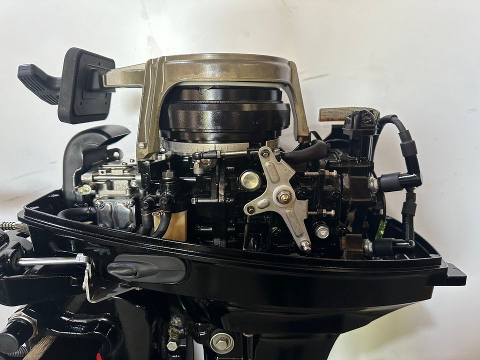 Mercury 15 PS 2 Takt 41KG Kurzschaft Pinne Handstart 2012 Bootsmotorenhandel Poppschötz